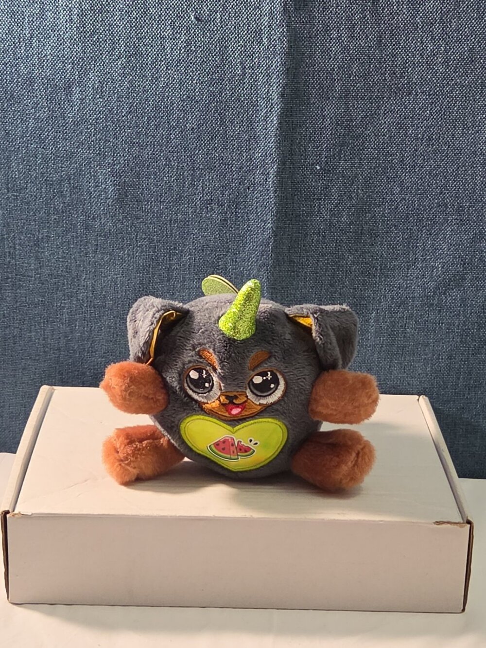 ZURU Rainbocorn Sparkle Heart 4" Plush Gigi Rottweiler Watermelon